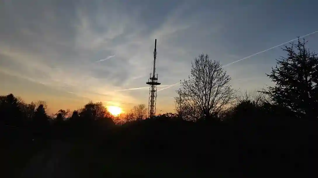 schoene-aussicht-chemnitz-mit-Funk-verteilerturm